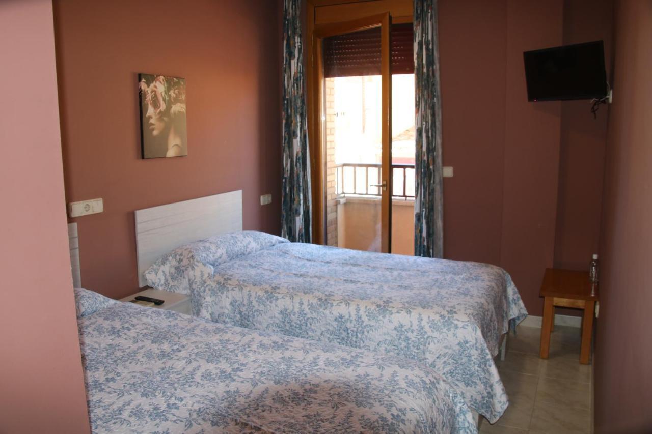 Hostal Burgales Milagro Zewnętrze zdjęcie
