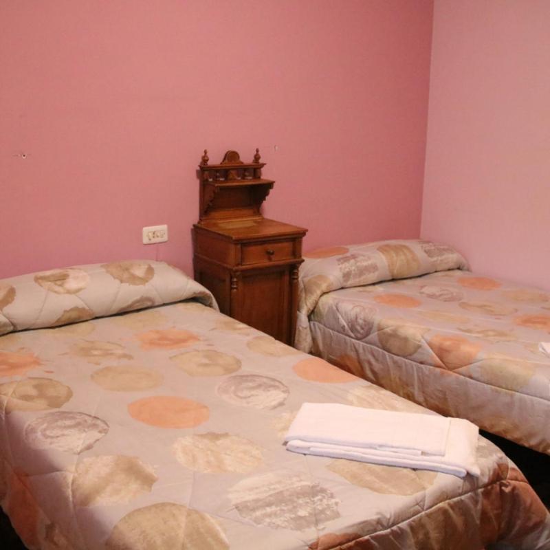 Hostal Burgales Milagro Zewnętrze zdjęcie